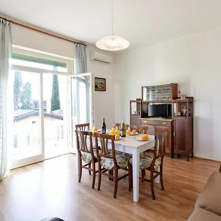 Awesome In With 3 Bedrooms